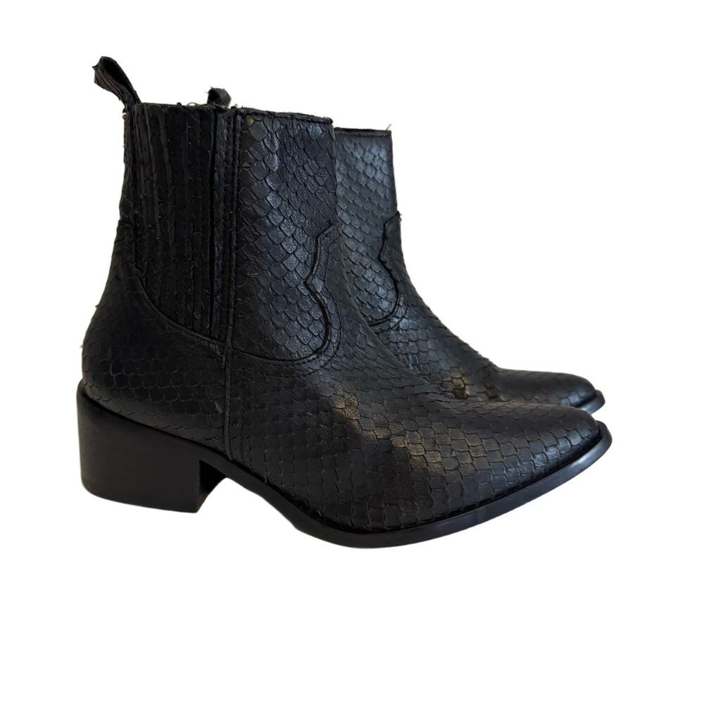 Steven Ankle Boots Size 6M Black Snakeskin Leather Western Cowgirl Rodeo Fall